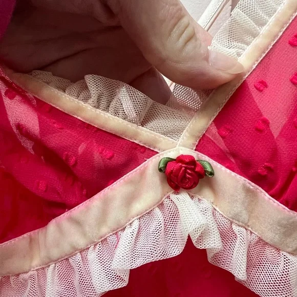 Vintage Betsey Johnson super pretty dark pink chemise and panty set in size S. - Picture 6 of 11
